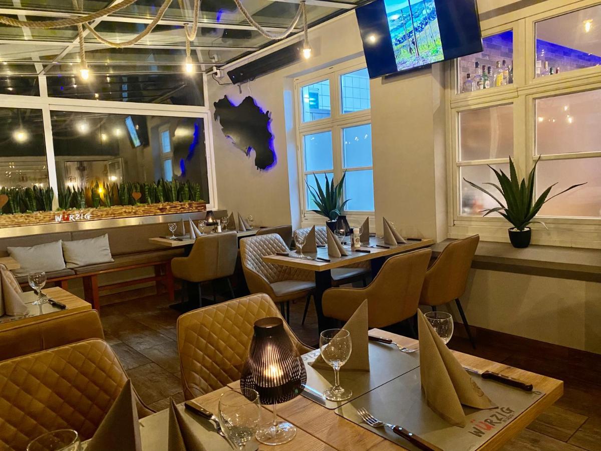 Hotel Restaurant Wuerzig In Ürzig Eksteriør billede